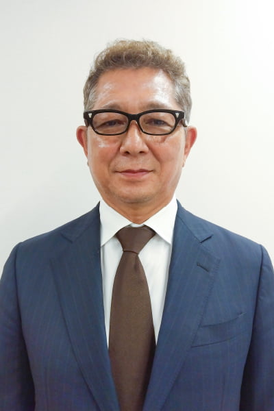 代表取締役　天野 仙志

